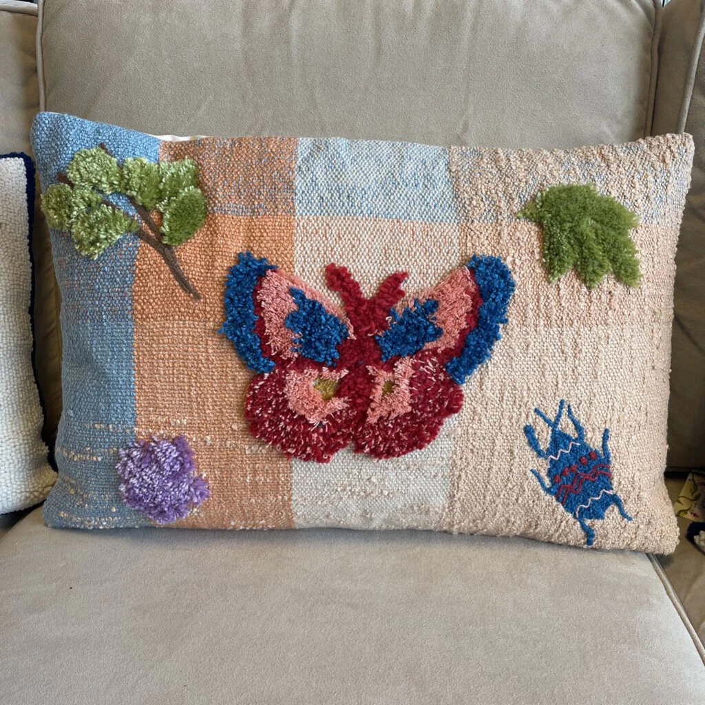 24" Rec In/Outdoor Woven Pillow