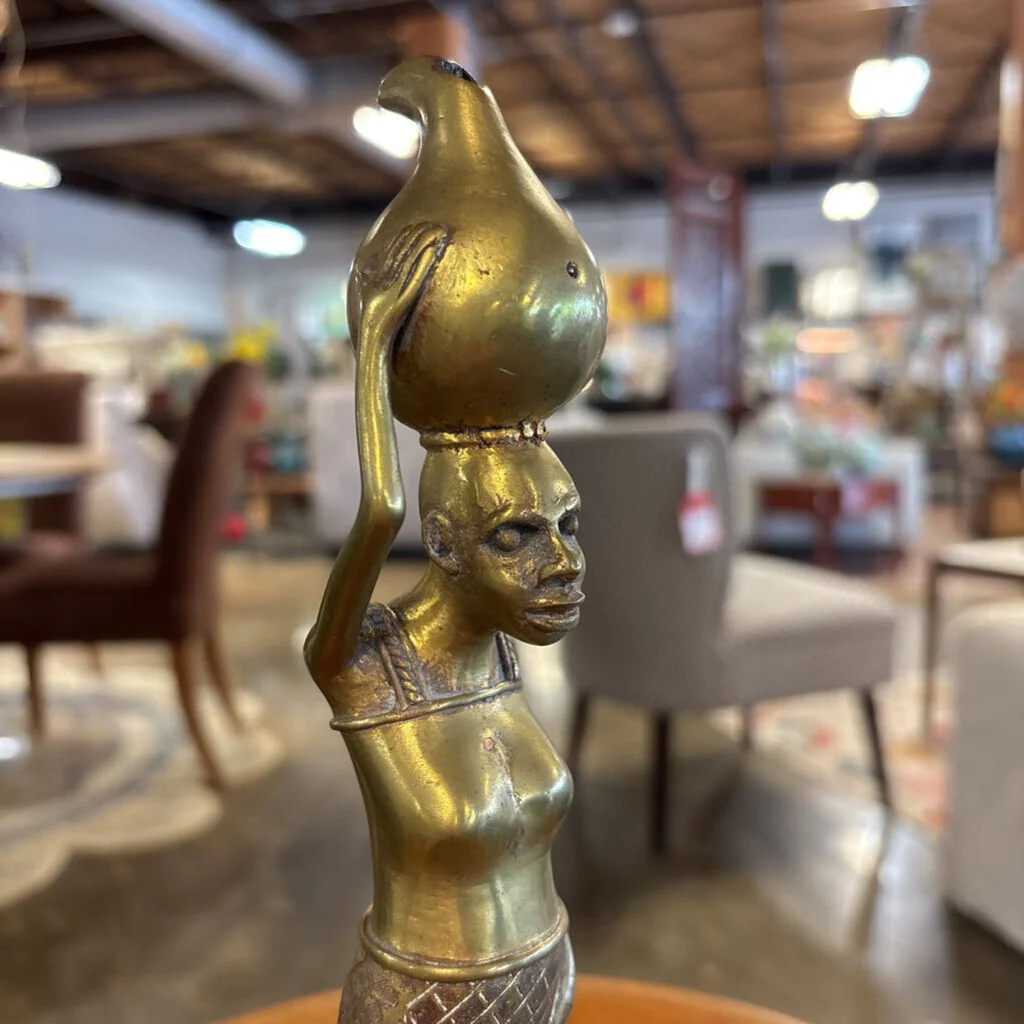 African Lady Carrying a Pot - Image 4