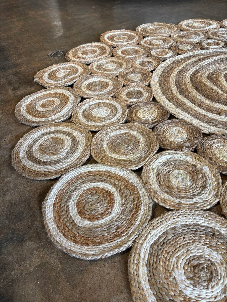 Circular Natural Jute Area Rug 86"R - Image 4