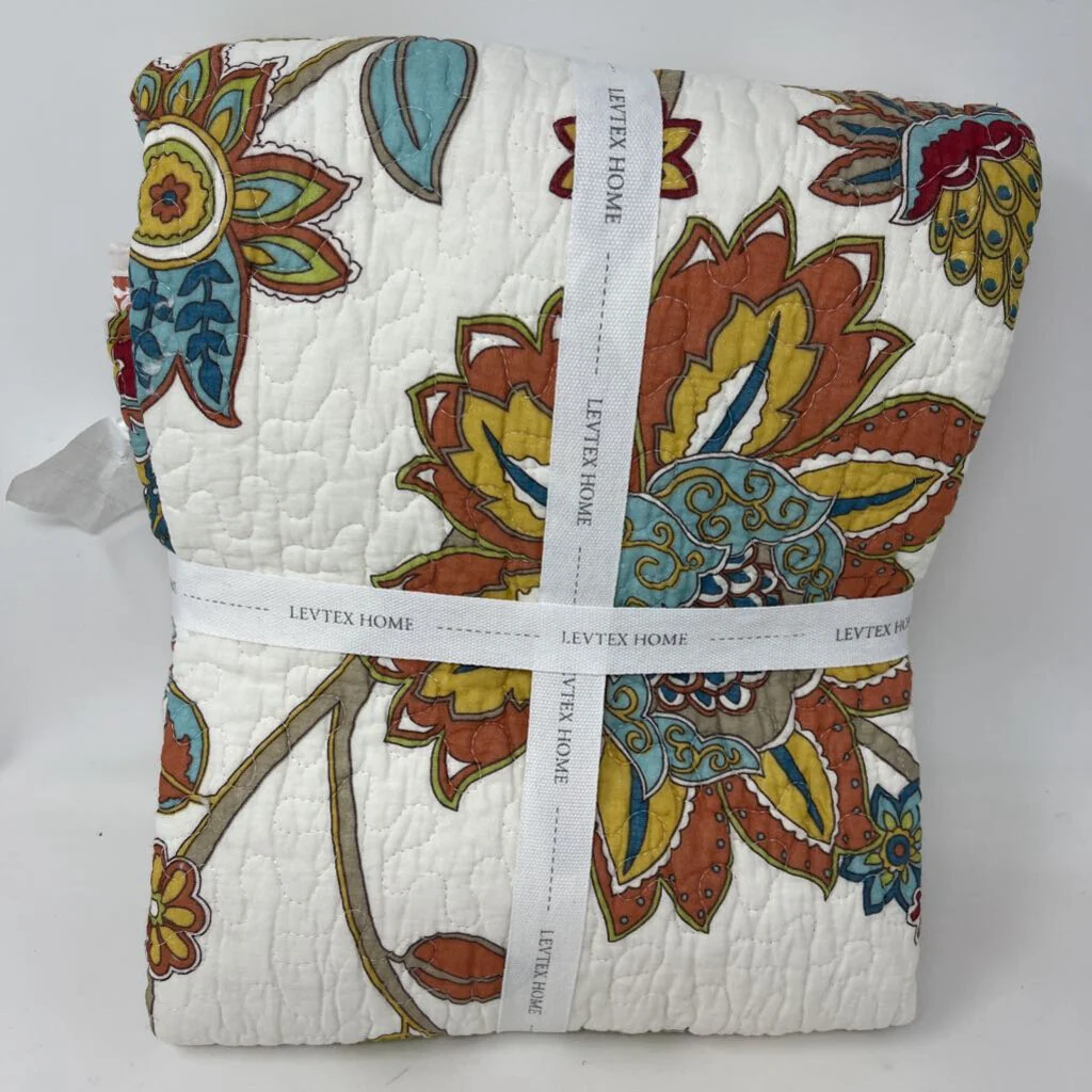 Clementine Spring Quilted Throw - Image 4