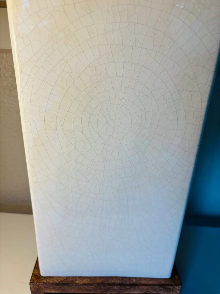 Crackled Ceramic Metal Base Lamp - Image 2