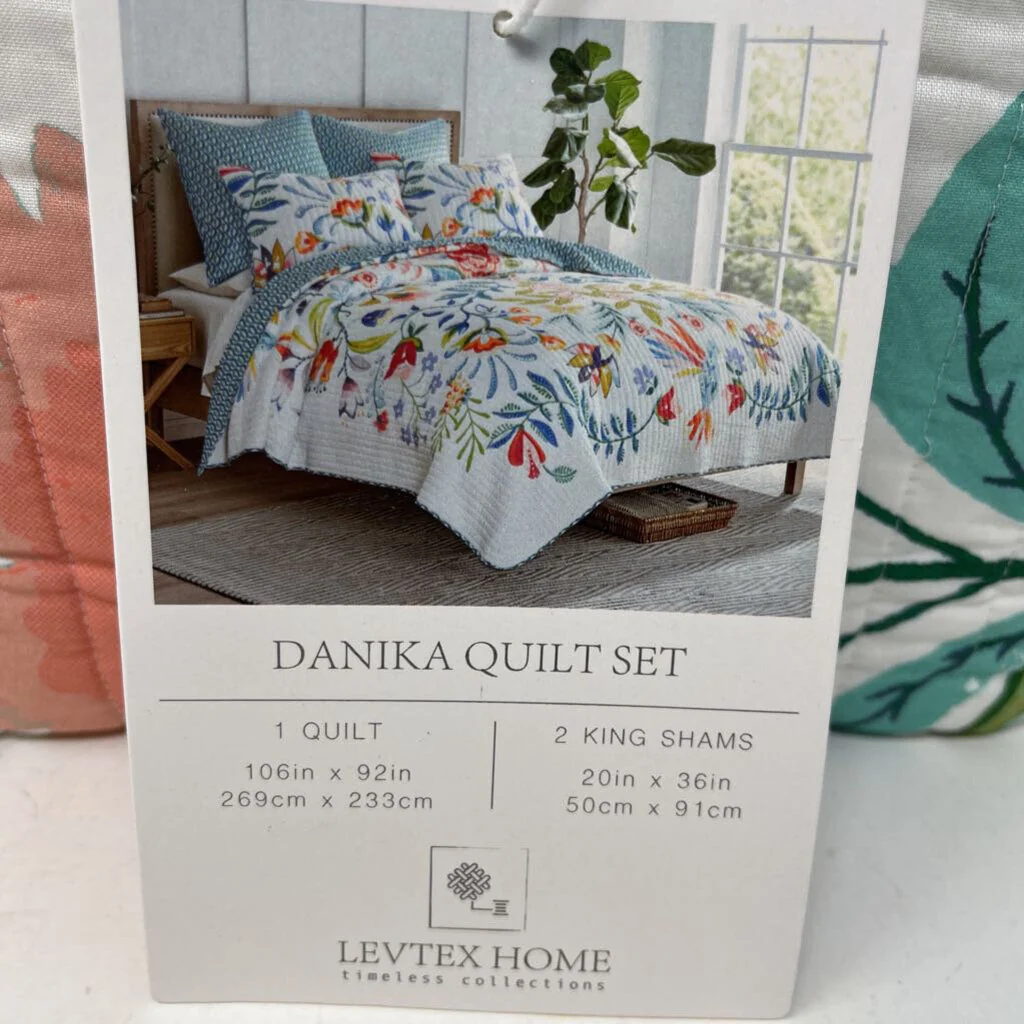 Danika Quilt Set King Quilt Set - Image 2