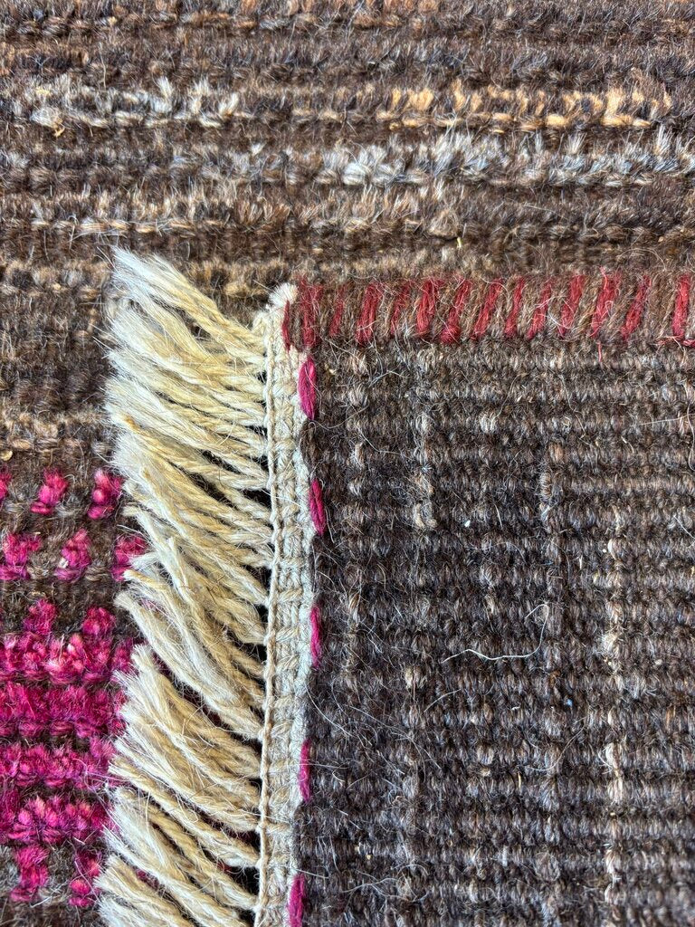 Fringed Hand Knotted Wool/Cotton Rug 47L x 70W - Image 4