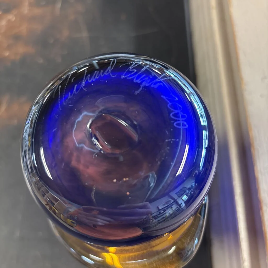 Glass Swirl Richard Blenko 2000 Signed Vase - Image 3