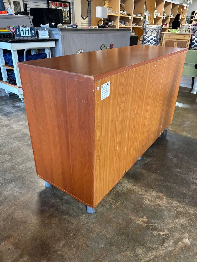 Heavy 8 Drawer Dresser 63 X 21.75 X 36.5 - Image 3