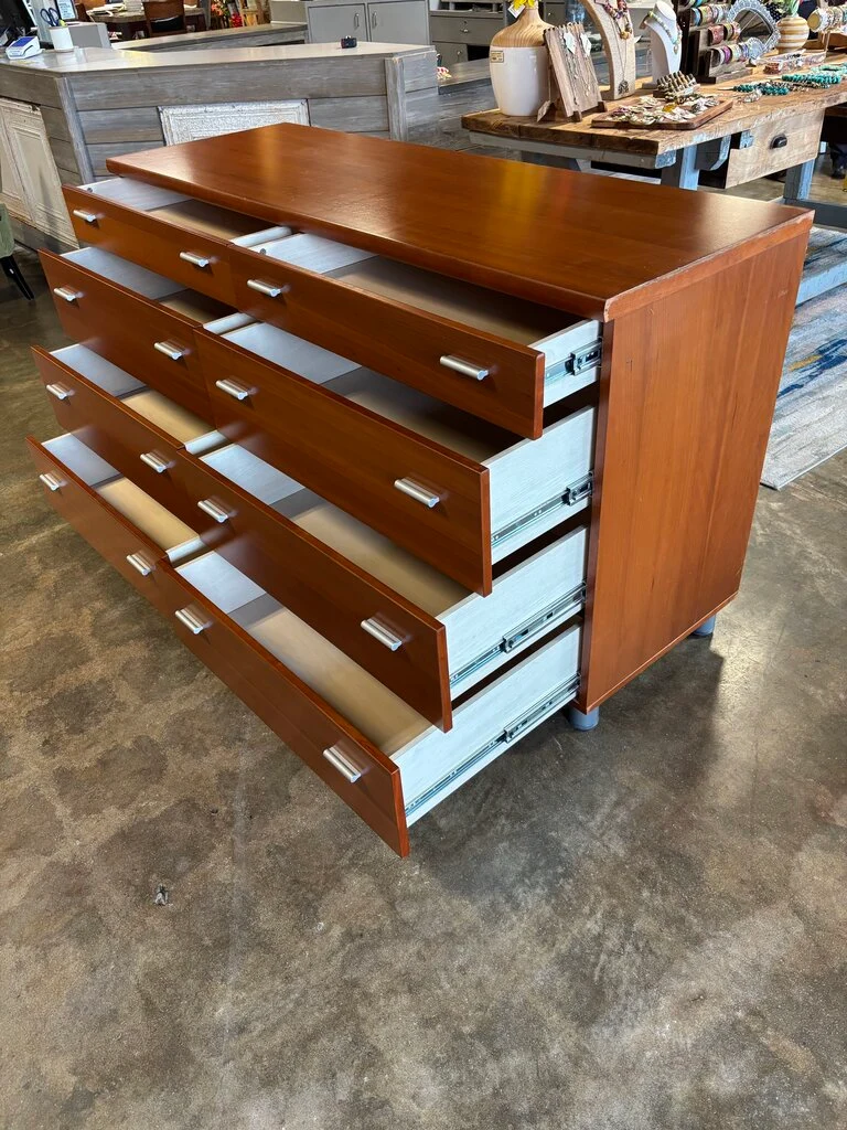 Heavy 8 Drawer Dresser 63 X 21.75 X 36.5 - Image 8