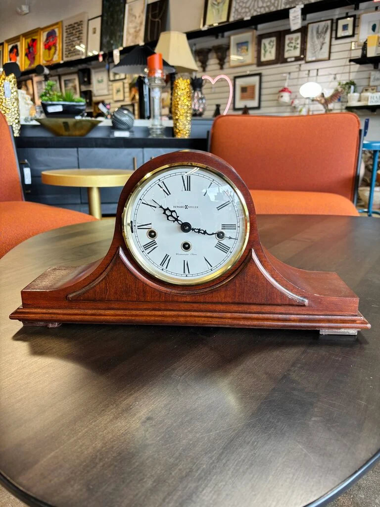 Howard Miller Westminster Chime Mantle Clock - Image 2