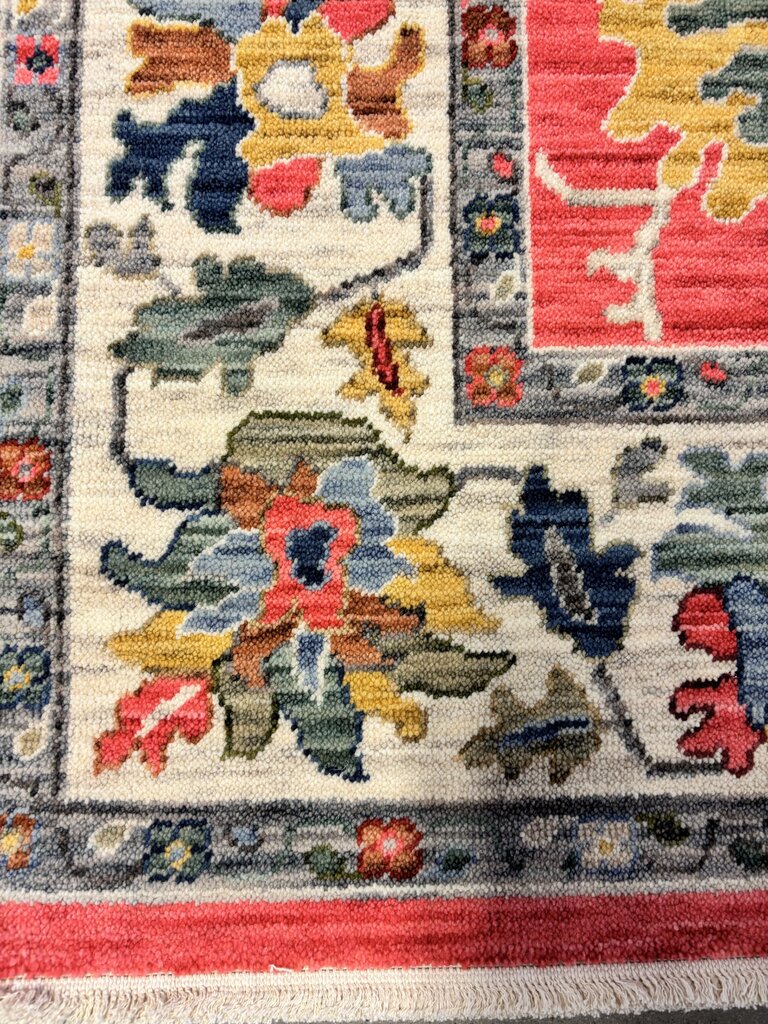 Lucca 5'3" X 7'6" Wool/Nylon Rug - Image 2