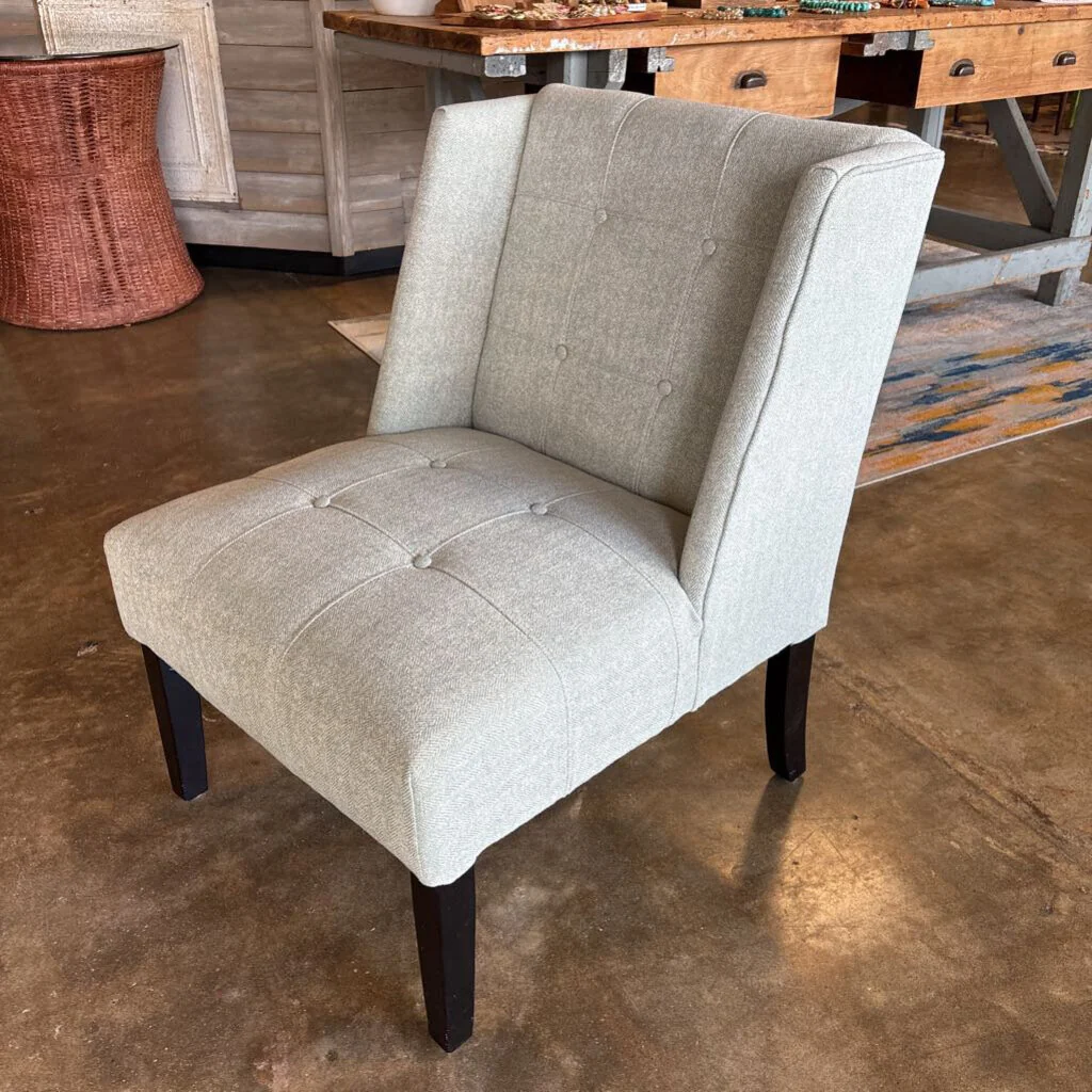 Modern Tufted Accent Chair - Image 3