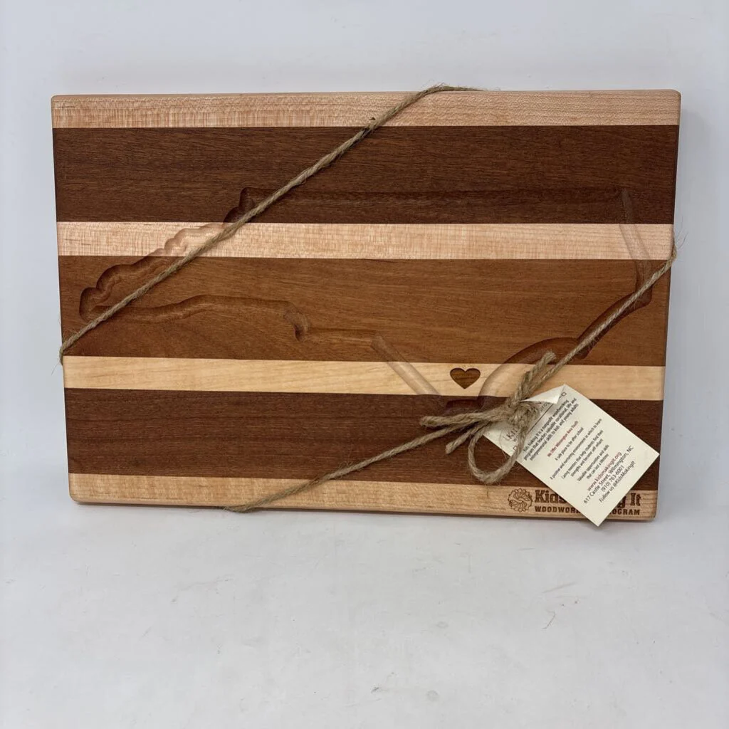 North Carolina Wood Cutting Board Kids Making It - Image 3