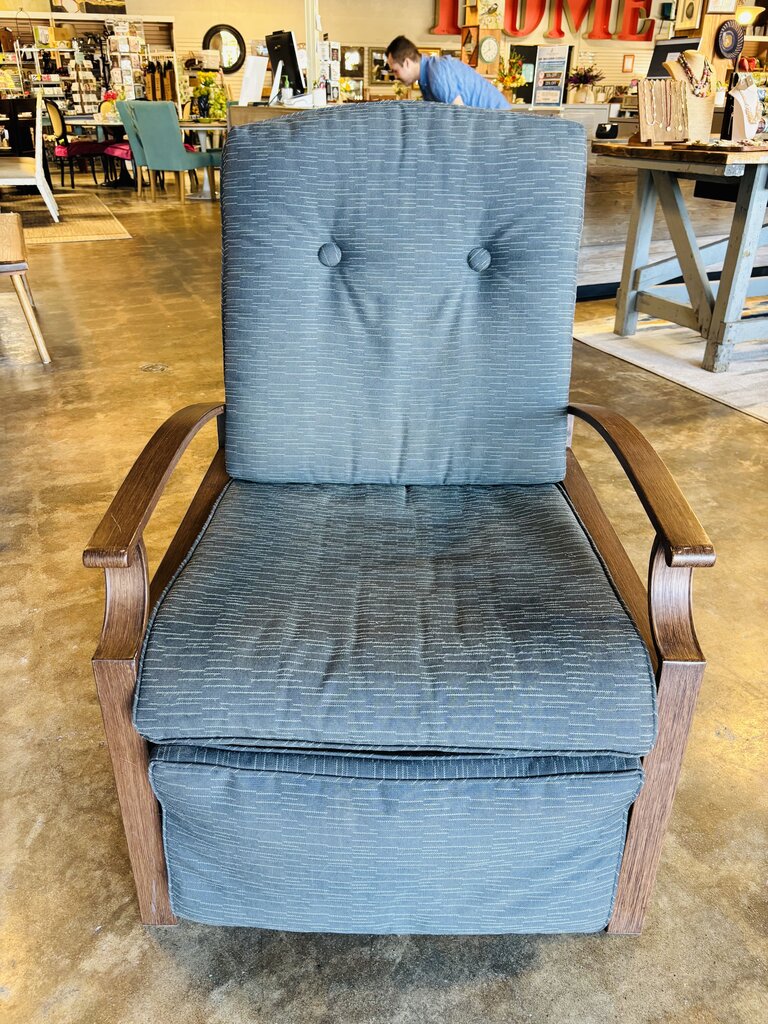 Outdoor Recliner with Cushions - Image 11