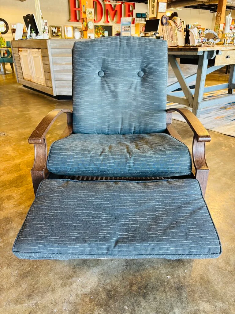 Outdoor Recliner with Cushions - Image 8