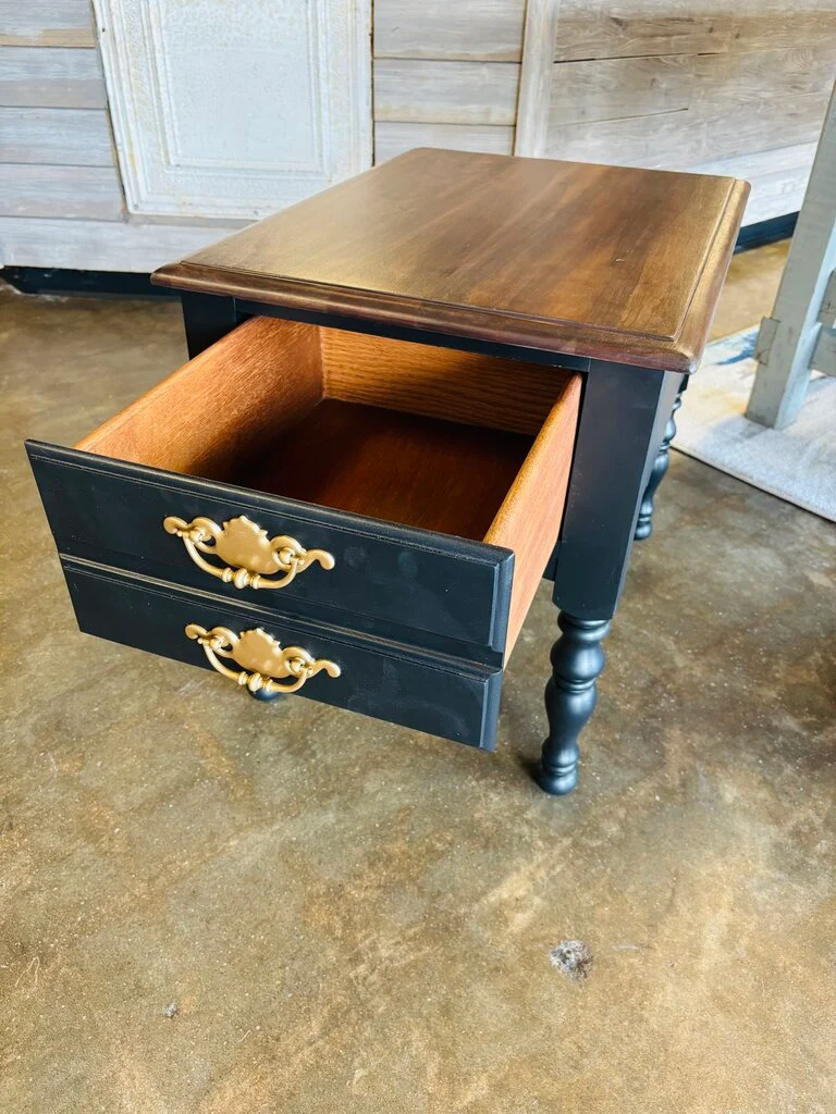 Painted End Table with One Drawer 19.25 X 26 x 21.5 - Image 3