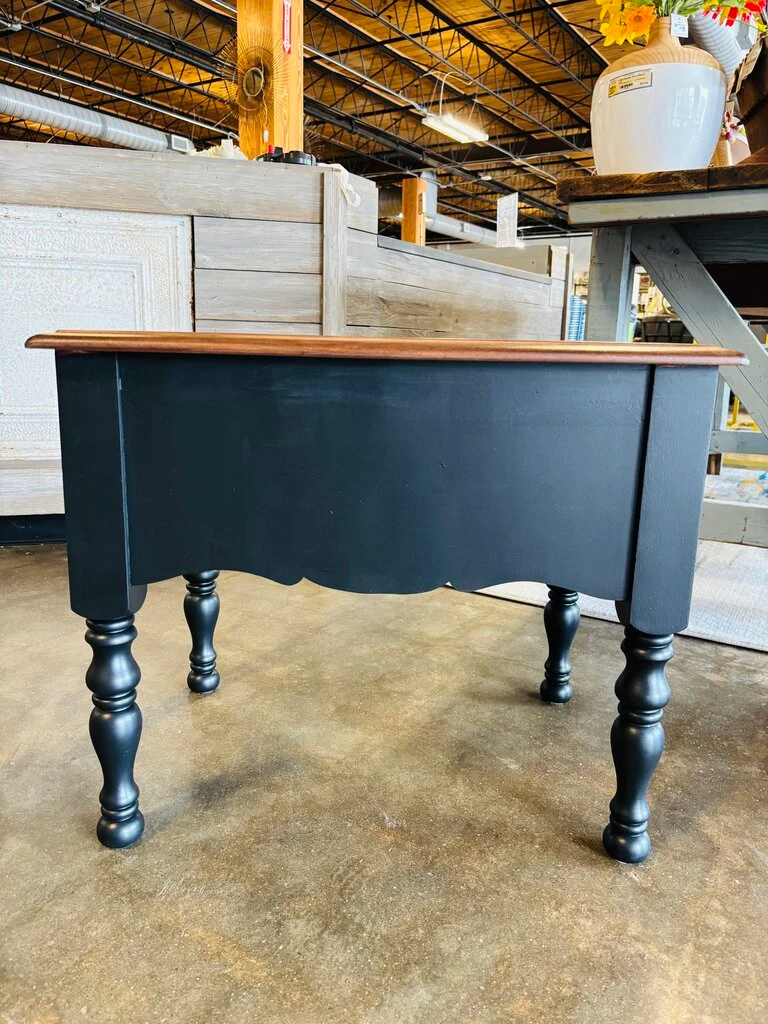 Painted End Table with One Drawer 19.25 X 26 x 21.5 - Image 6