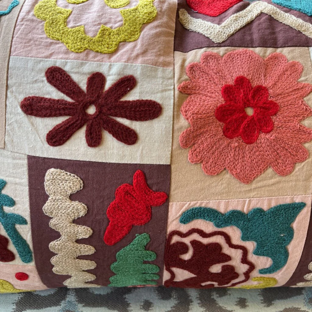 patchwork lumbar - Image 2