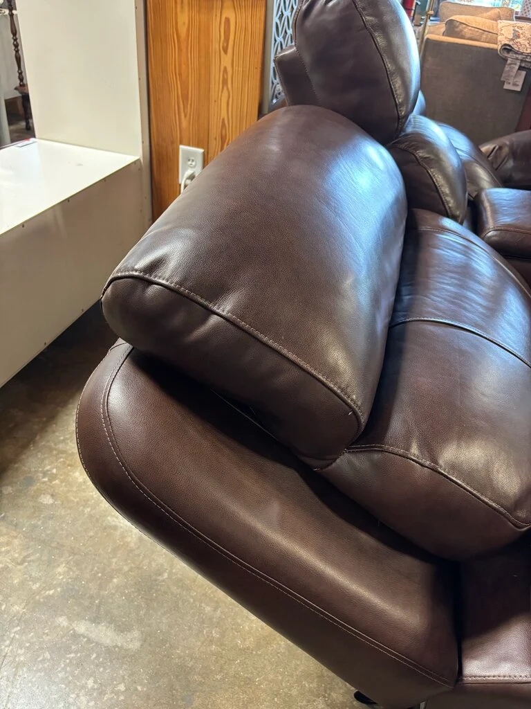 Power Reclining Loveseat with Console - Image 7