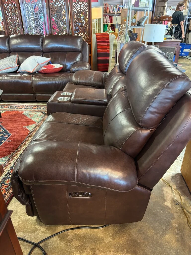 Power Reclining Loveseat with Console - Image 8