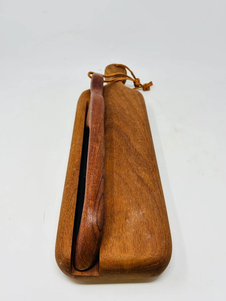 Rustic Cutting Board with Serrated Knife - Image 2