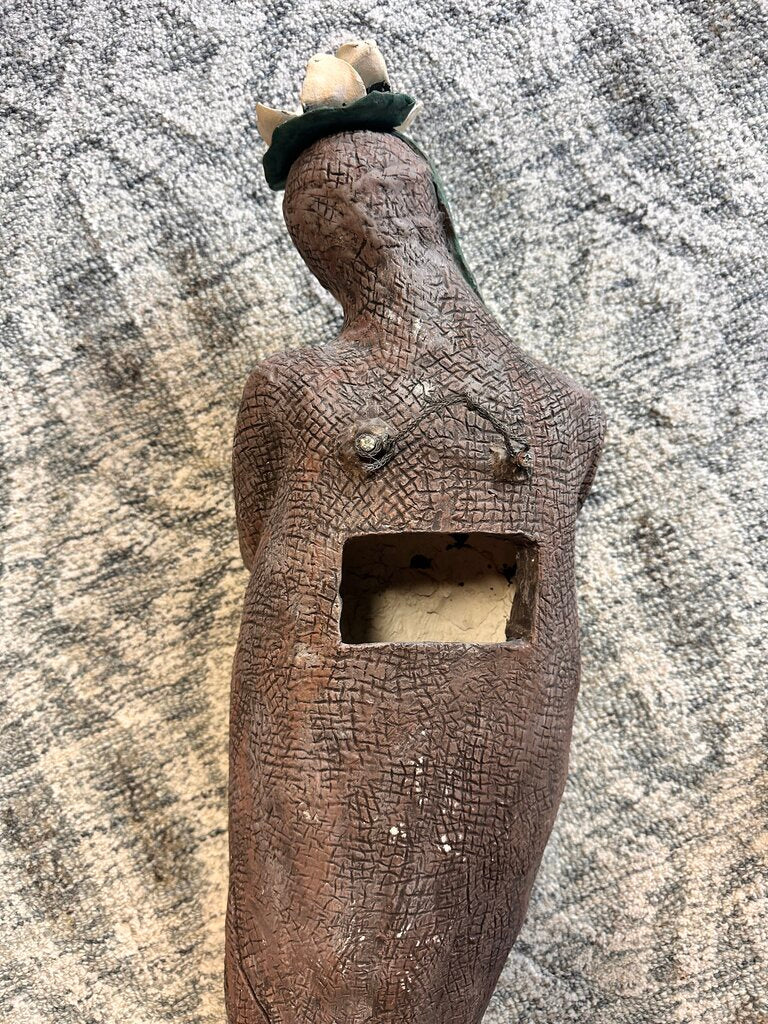 Sculpture Woman Holding Her Heart - Image 3