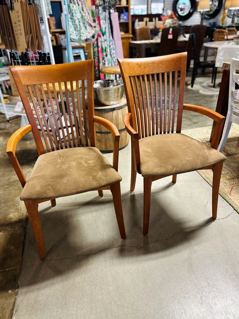 Set 2 Dining Arm Chairs Vermont Woods