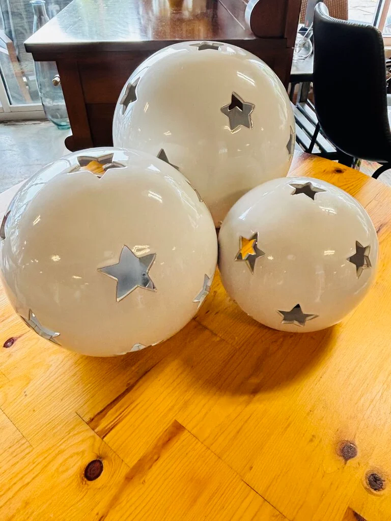 Set Three Star Ceramic Globes
