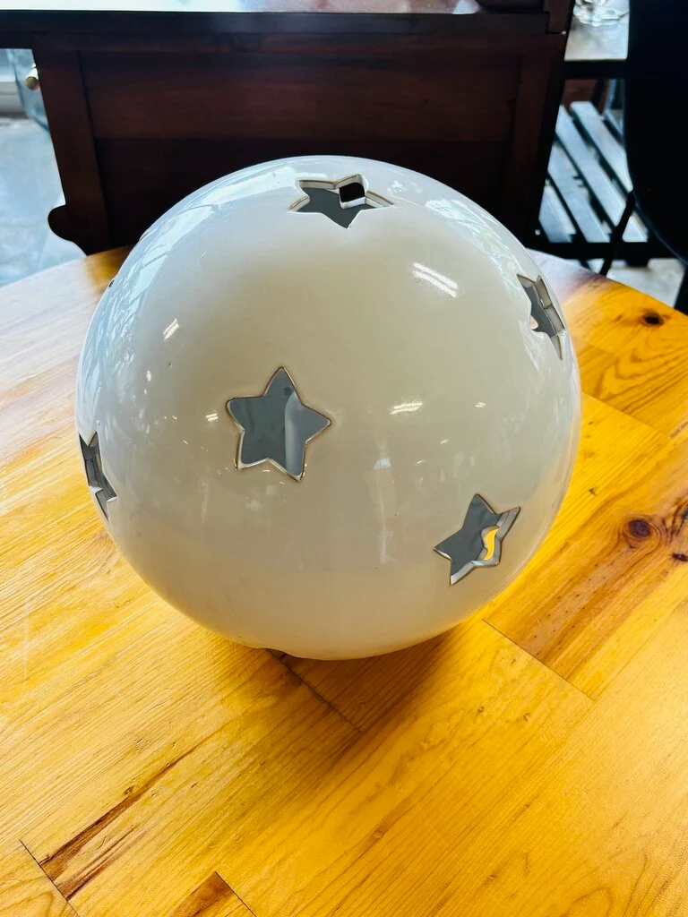 Set Three Star Ceramic Globes - Image 3