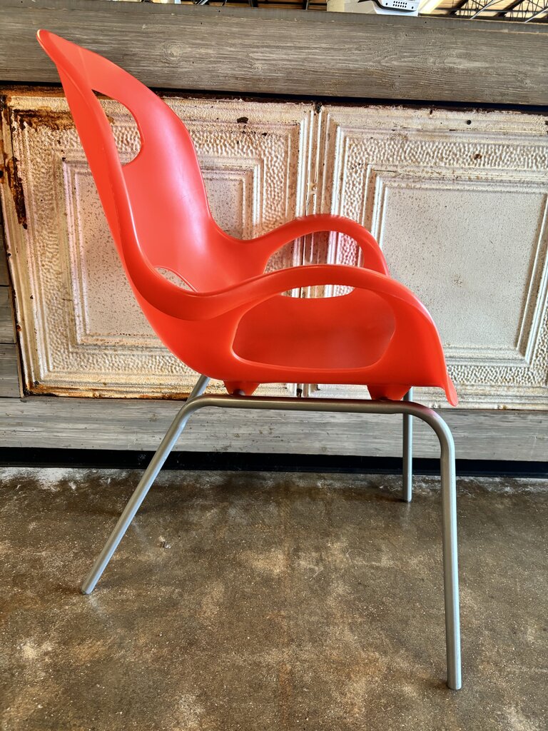 Umbra Oh Chair by Karim Rashid - Image 4