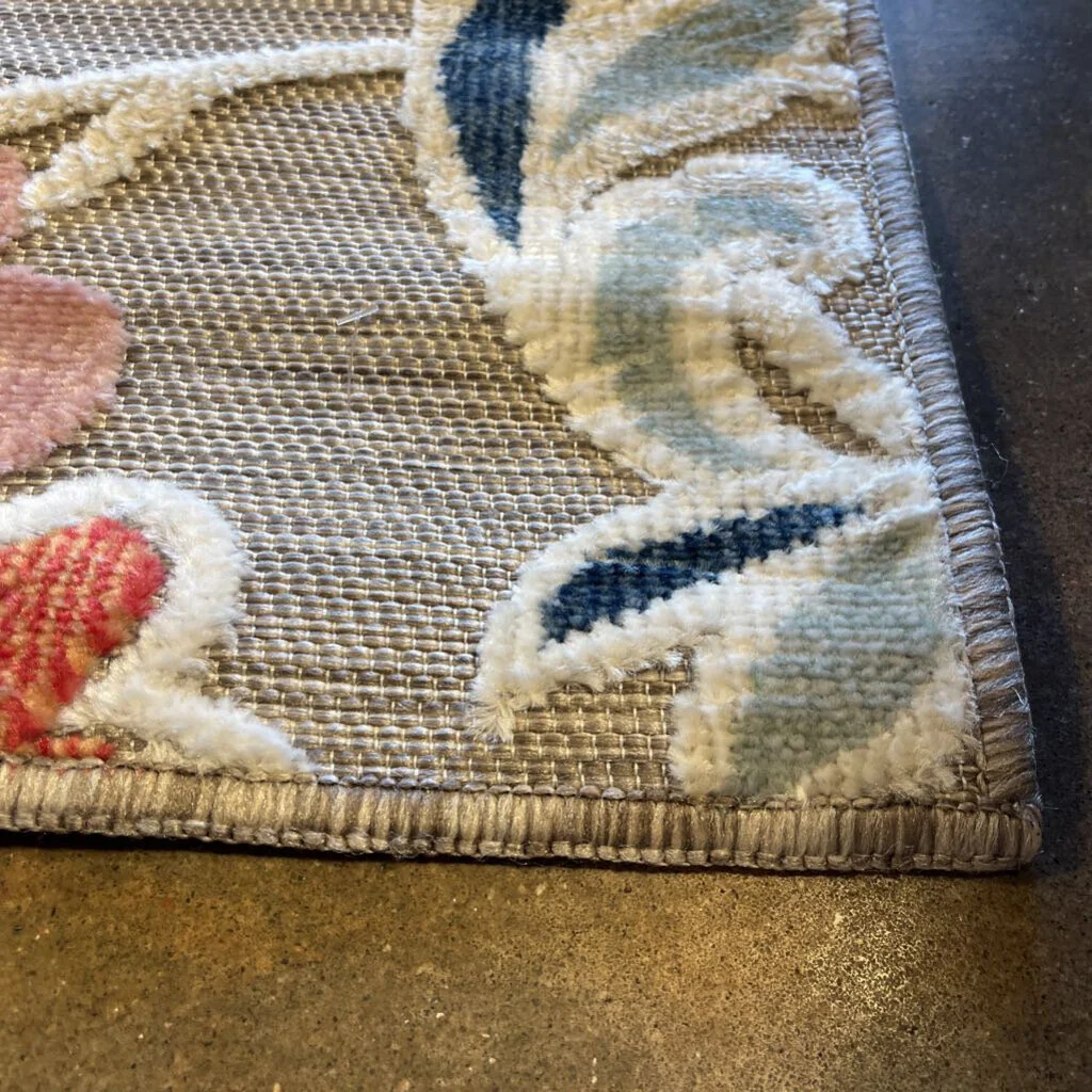Vanessa Floral Indoor/Outdoor 5'x7' Rug - Image 4