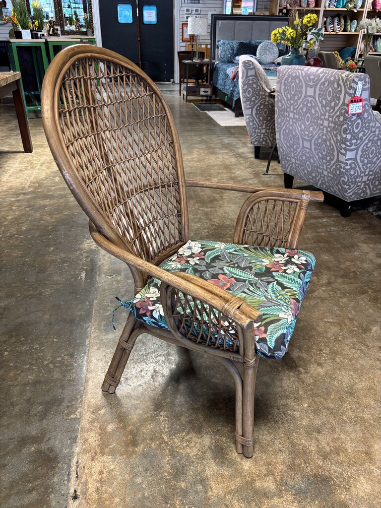 Vintage Bamboo Patio Table and 4 Chairs - Image 10