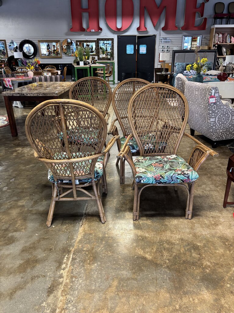 Vintage Bamboo Patio Table and 4 Chairs - Image 7