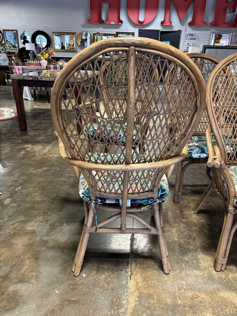 Vintage Bamboo Patio Table and 4 Chairs - Image 9