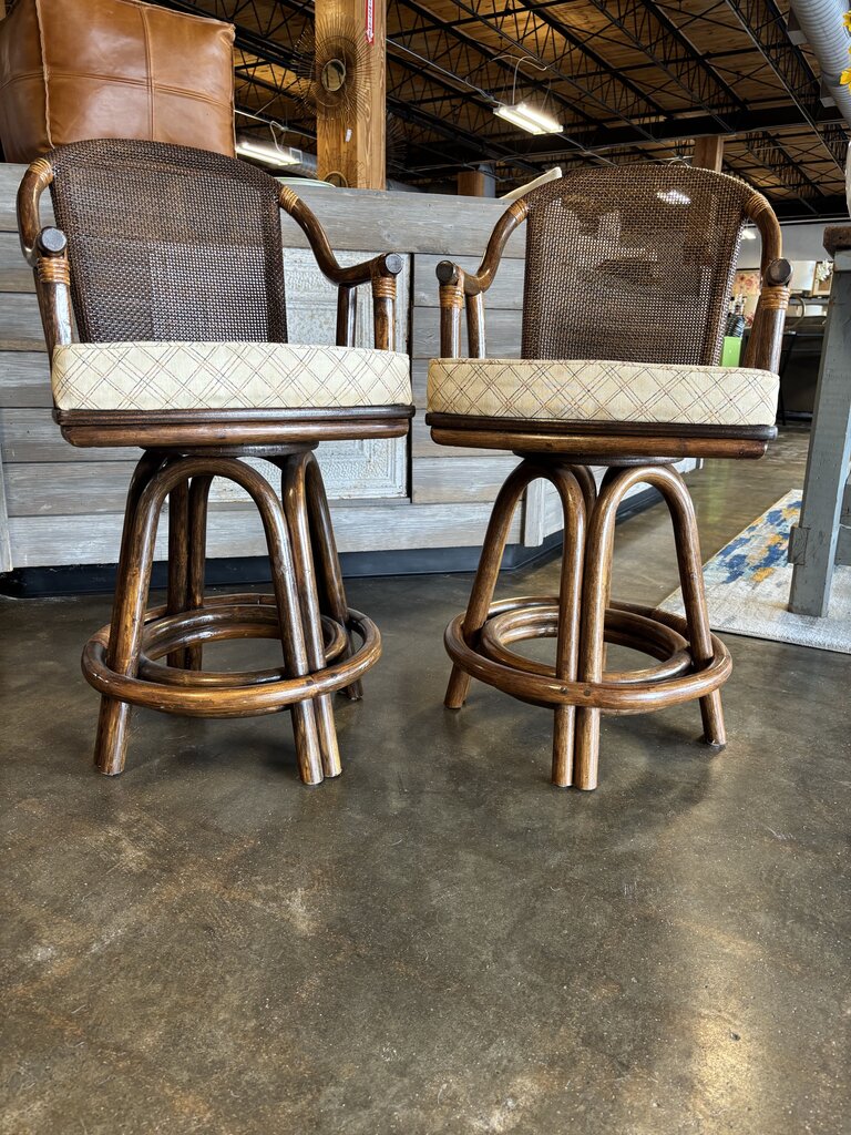 Vintage Bamboo Rattan Swivel Bar Stools Pair - Image 2