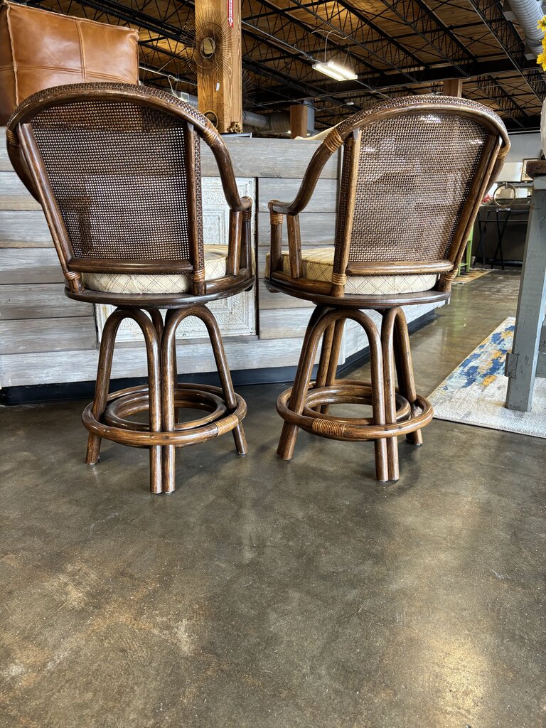 Vintage Bamboo Rattan Swivel Bar Stools Pair - Image 3