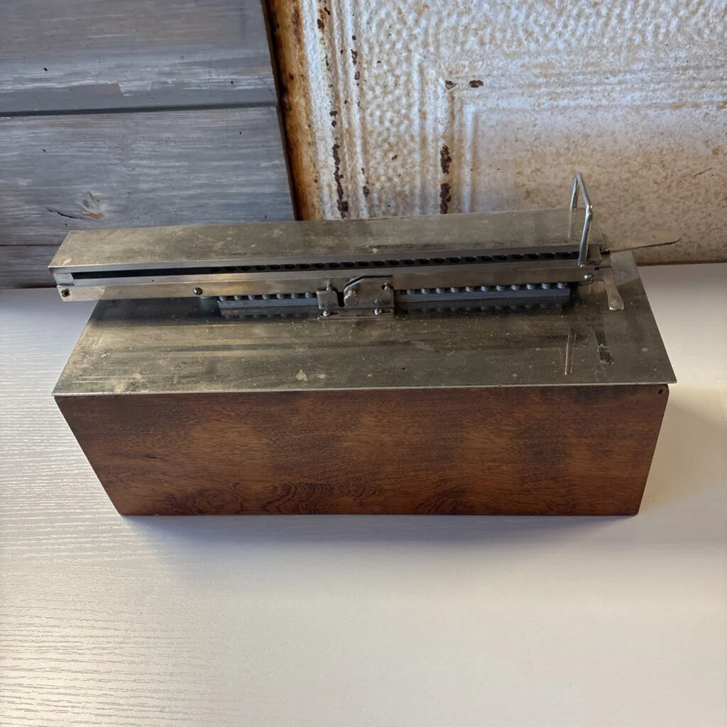 Vintage S & D Capsule Filler - Image 2
