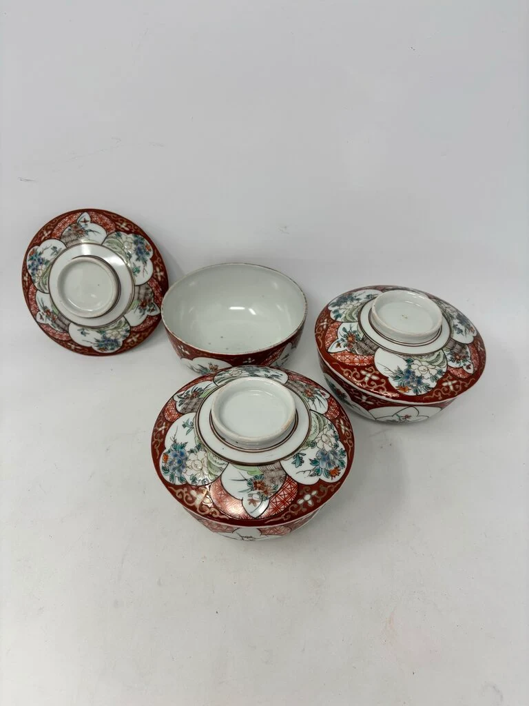 Vintage Three Asian Rice Bowls with Lids - Image 2