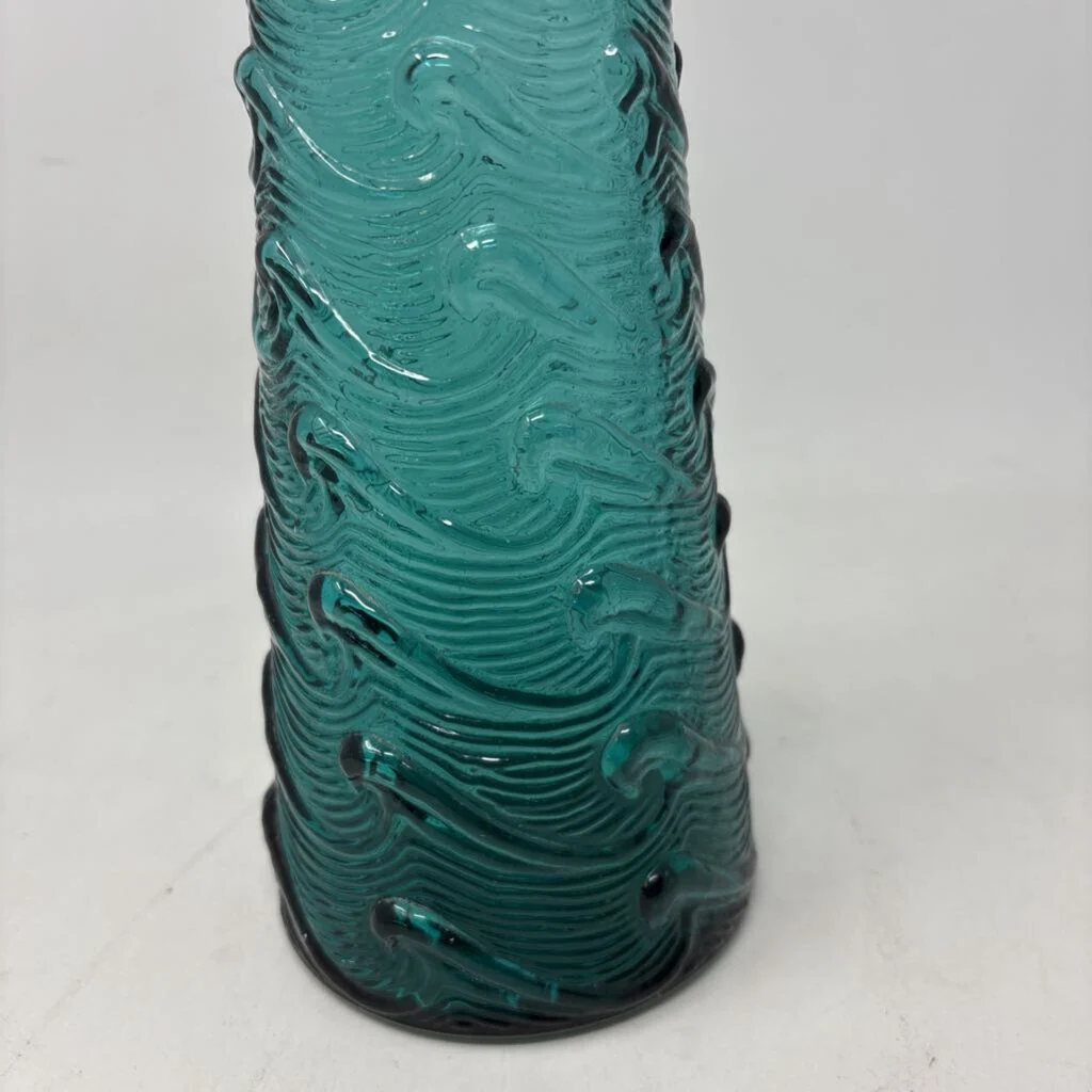 Vintage Wave Design Bottle Vase - Image 4