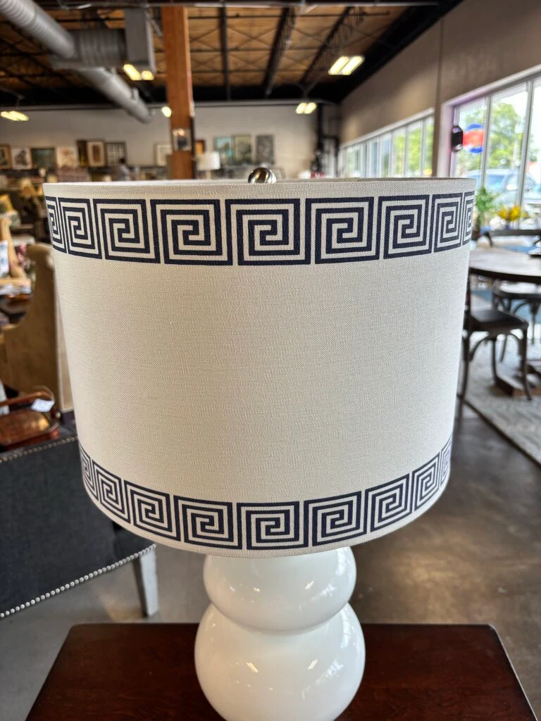 White Glass Gourd Table Lamp - Image 2