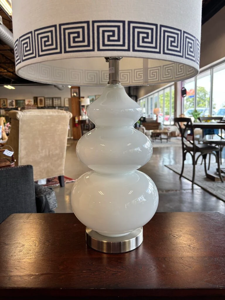 White Glass Gourd Table Lamp - Image 3