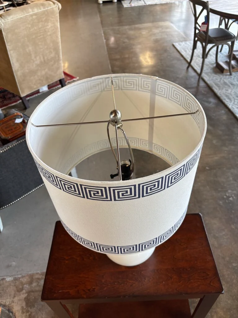 White Glass Gourd Table Lamp - Image 4