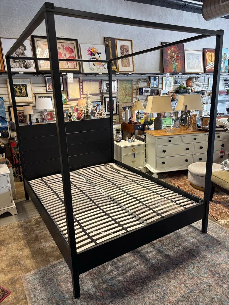 YTTERVAG Wood Four Poster Queen Bed - Image 2